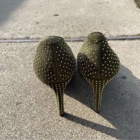 Alice + Olivia Dina Pumps in Green Kid Suede Gold Studded EU 36 US Size 6 - Picture 4 of 14